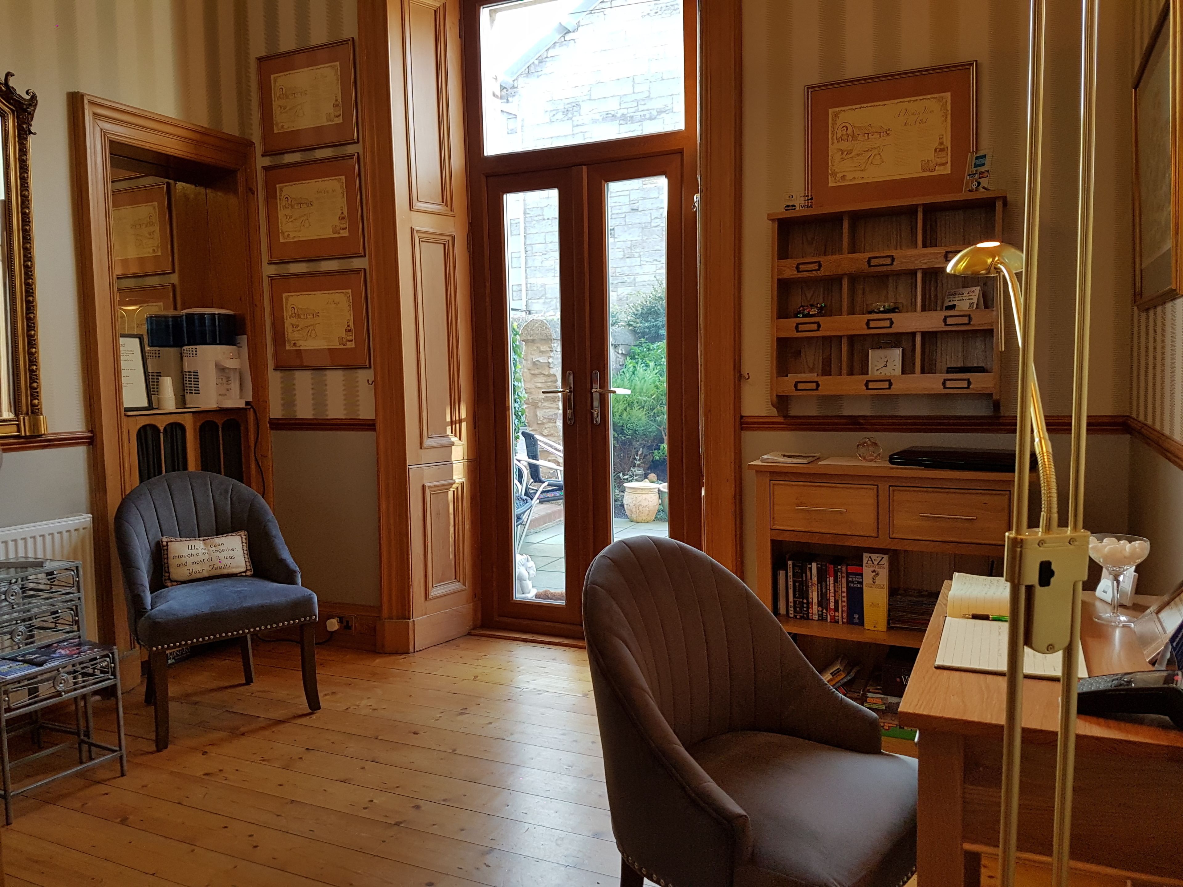 Lauderville Guest House