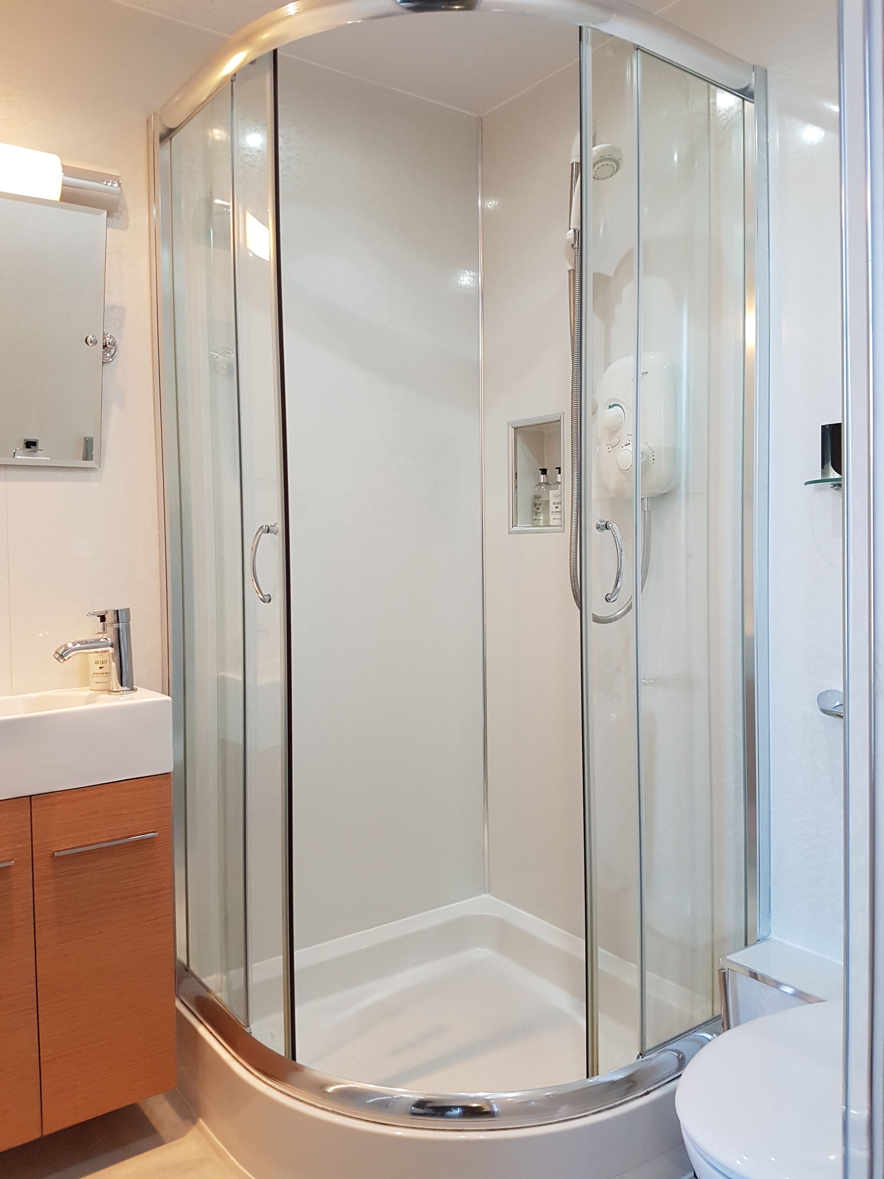 Lauderville Guest House