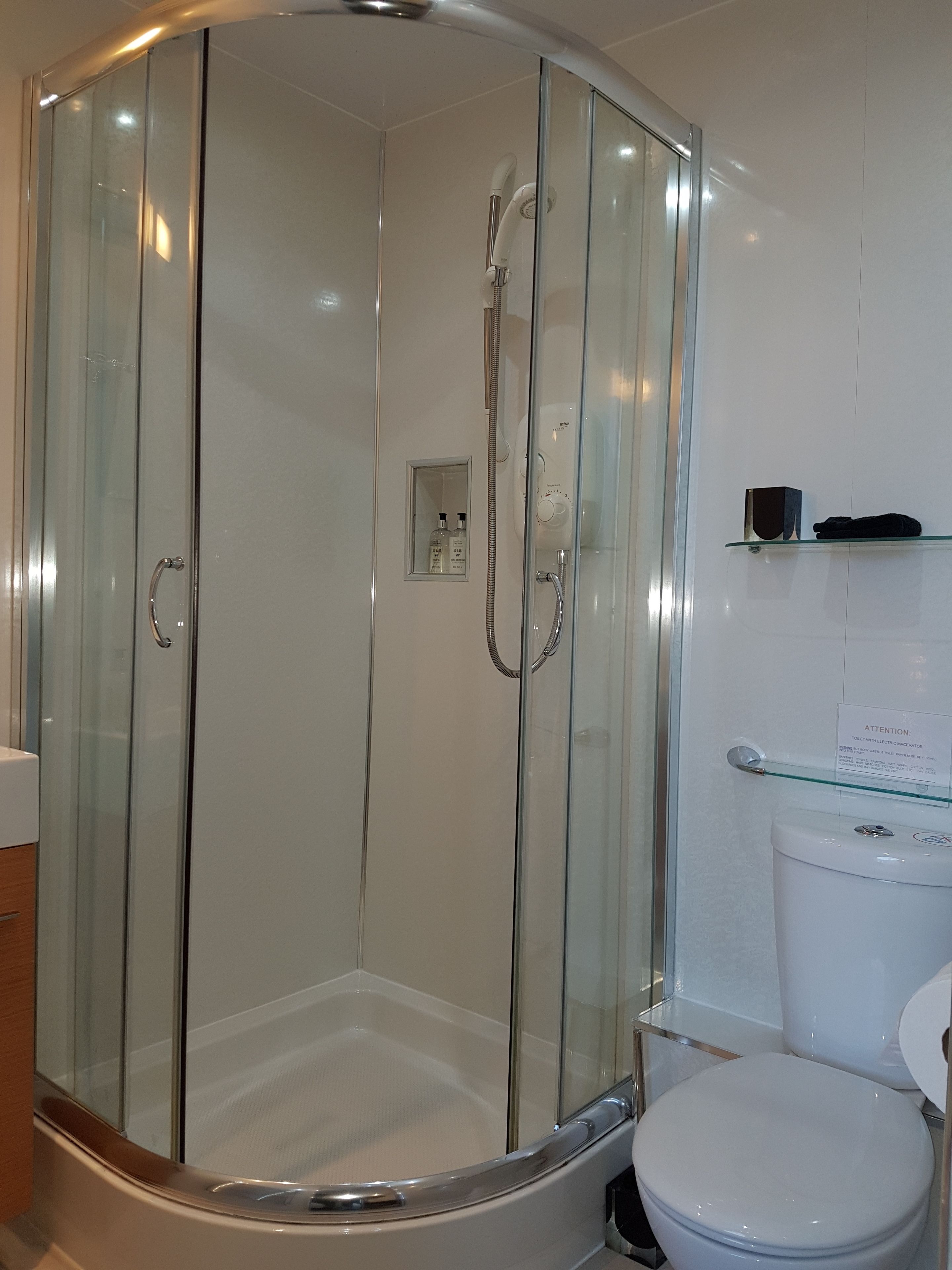 Lauderville Guest House