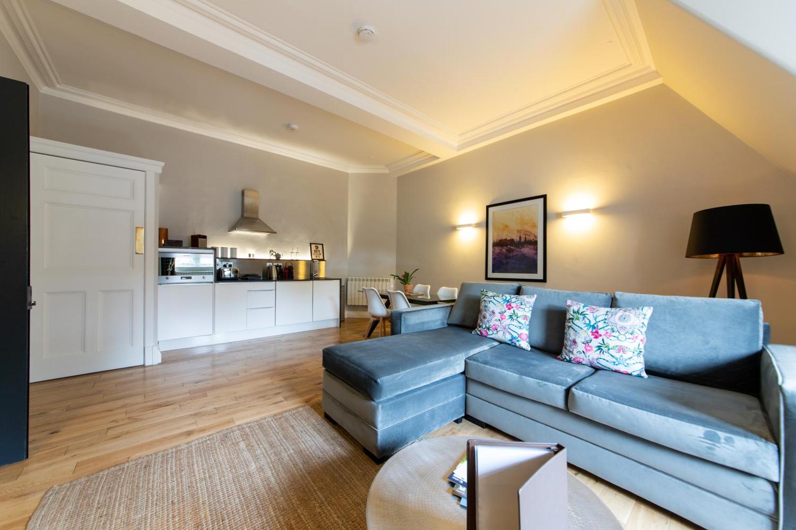 Linton Collection - North Bridge Apartments