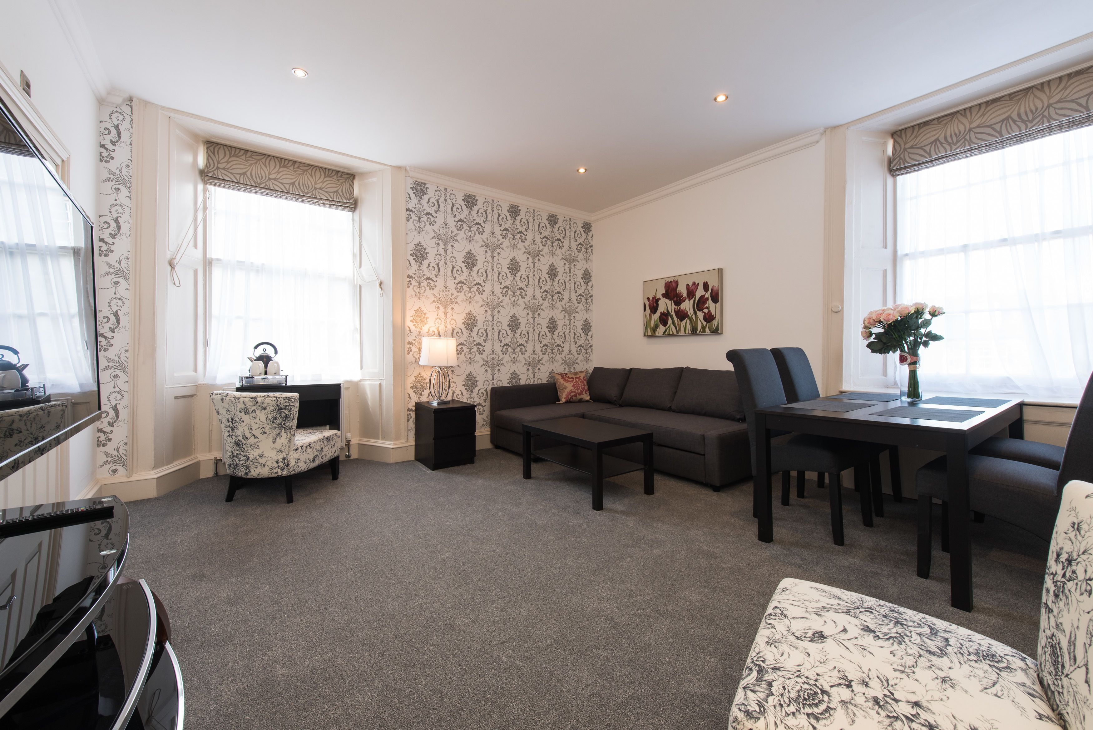 Royal Princes Suites