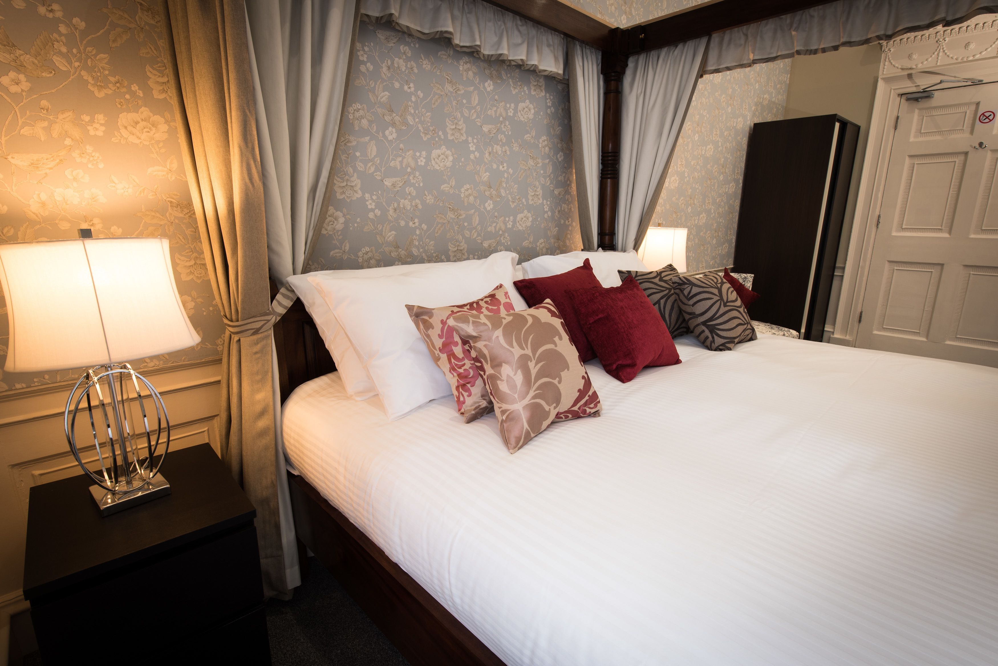 Royal Princes Suites