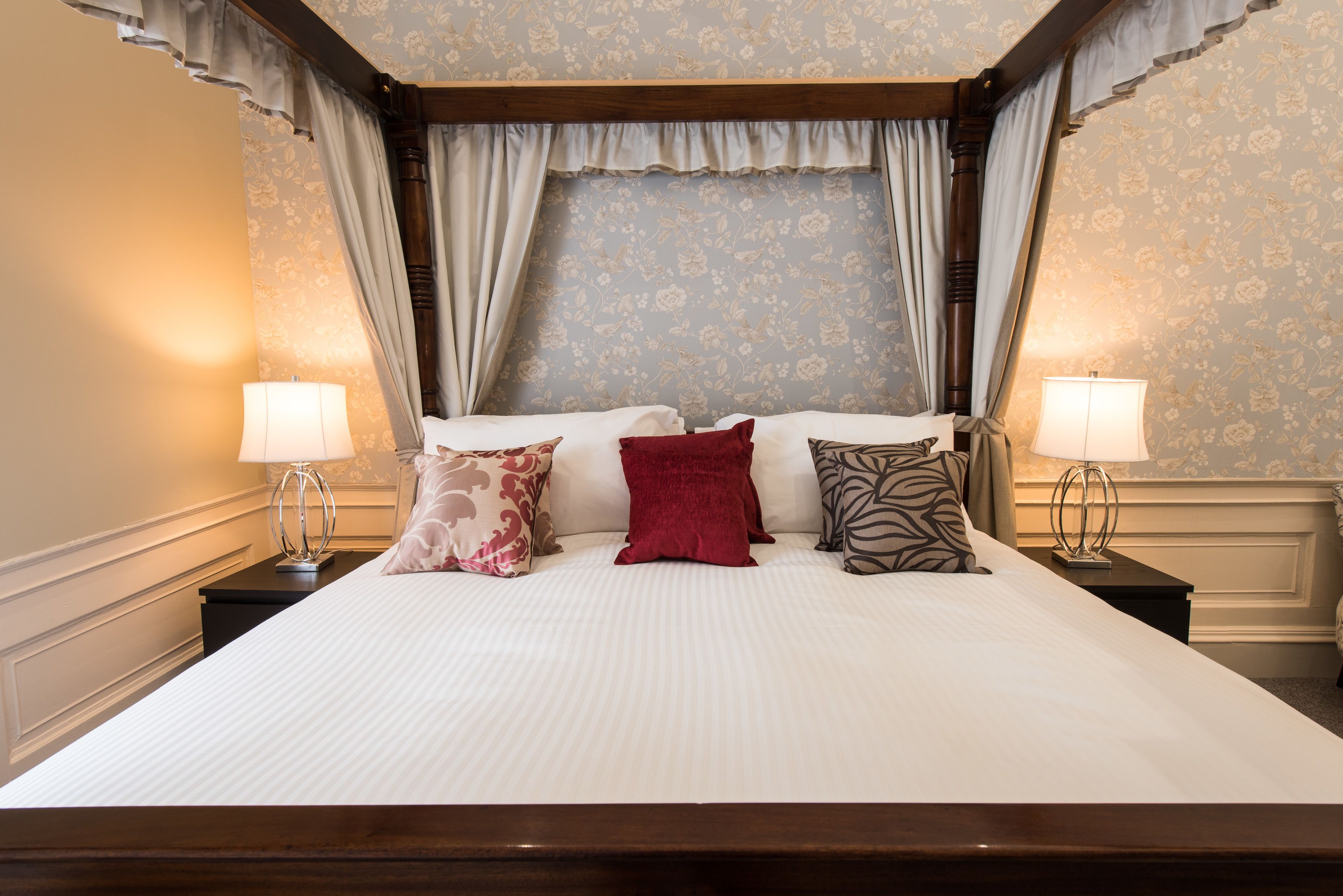 Royal Princes Suites