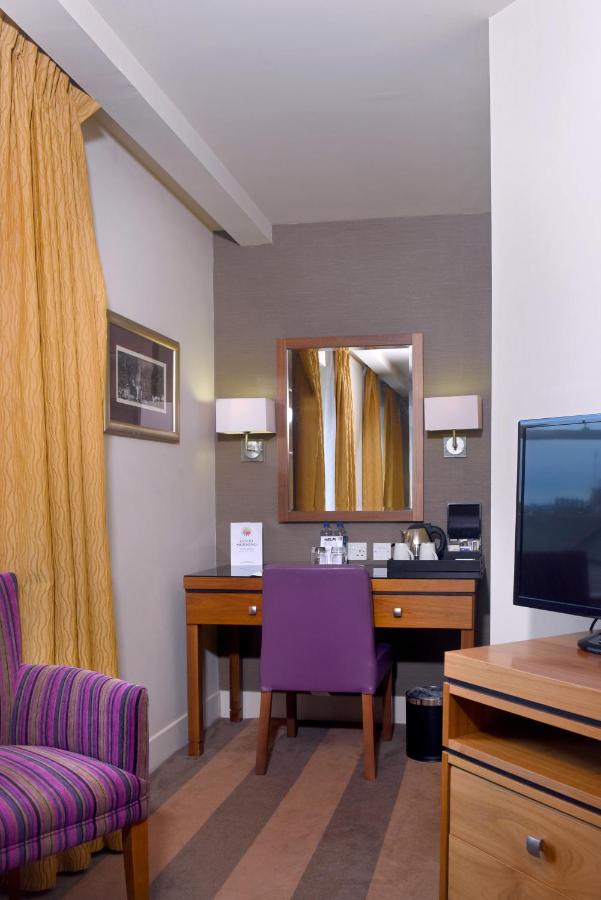 Ten Hill Place Hotel