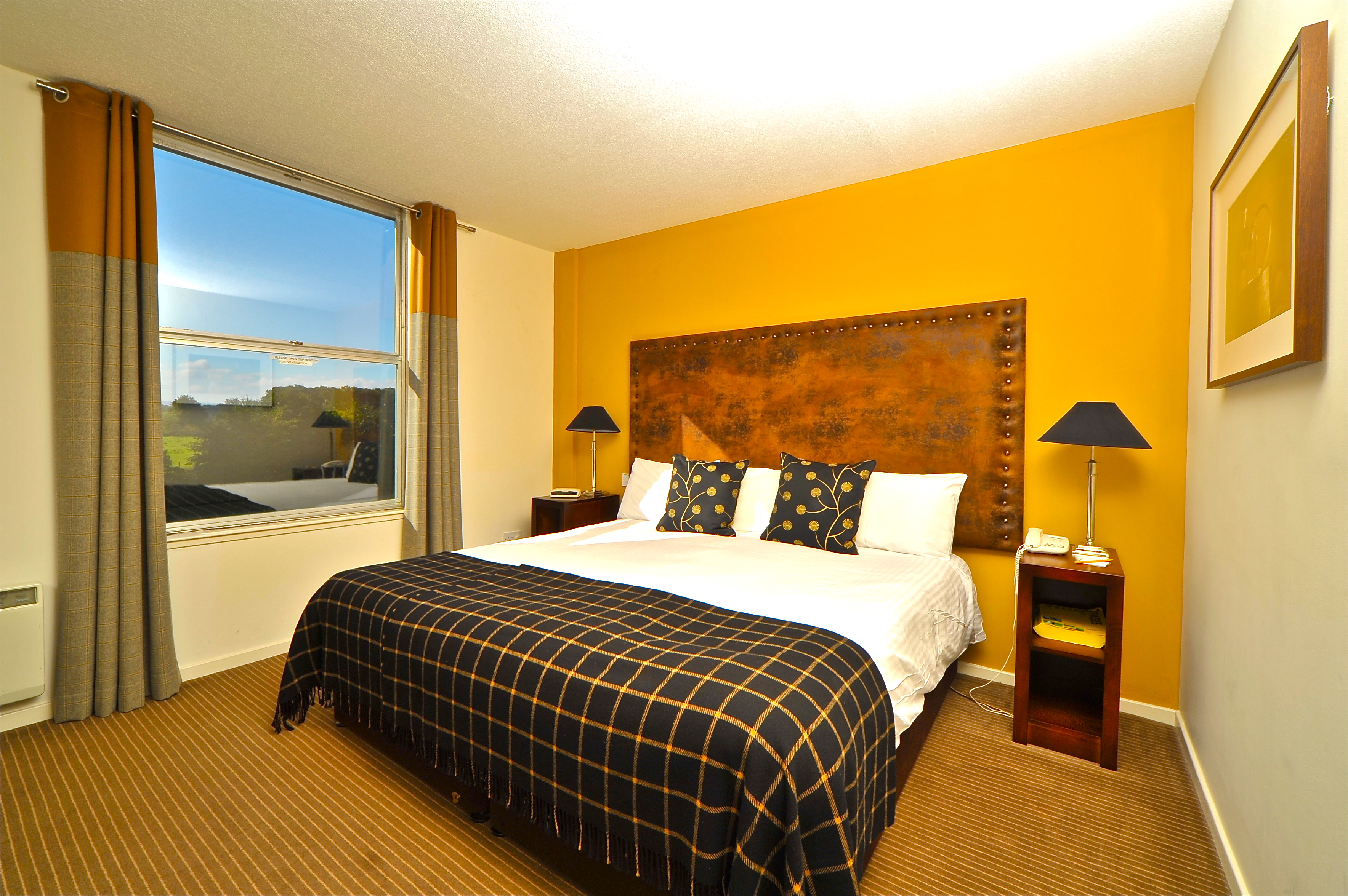 Eight Acres Hotel & Spa