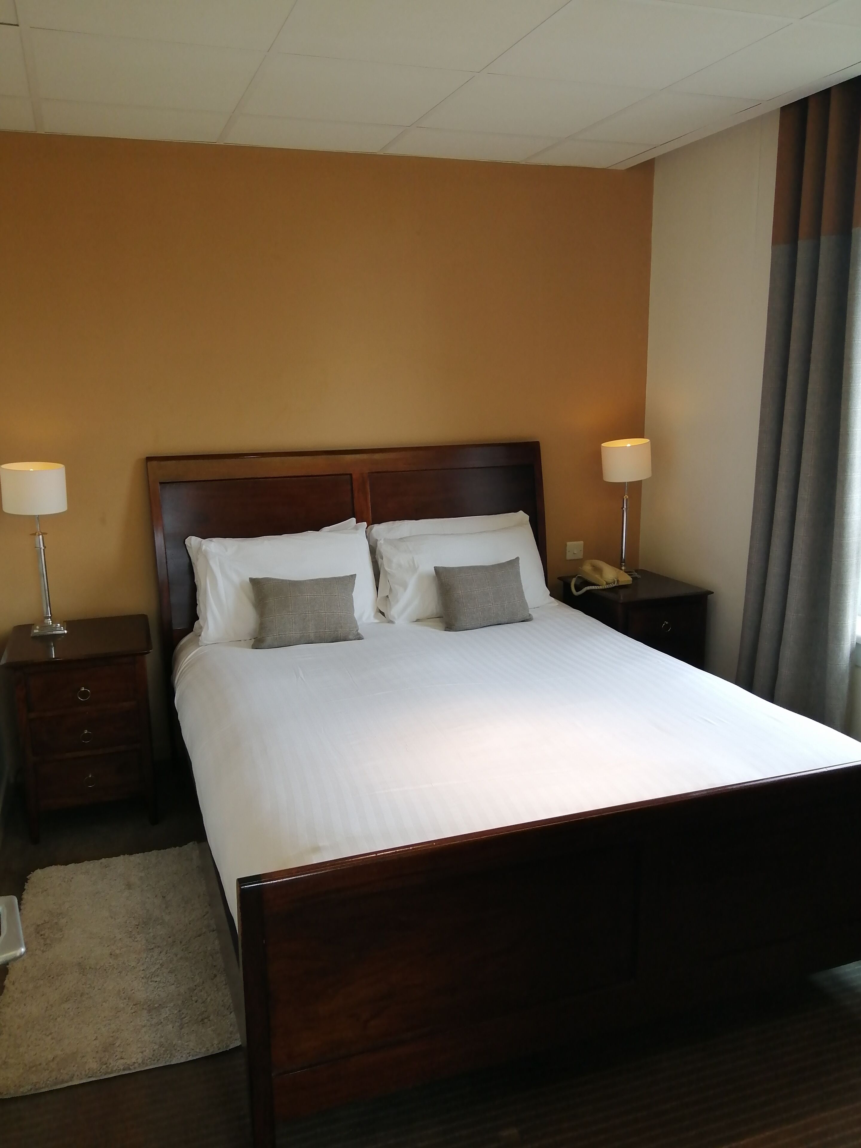 Eight Acres Hotel & Spa