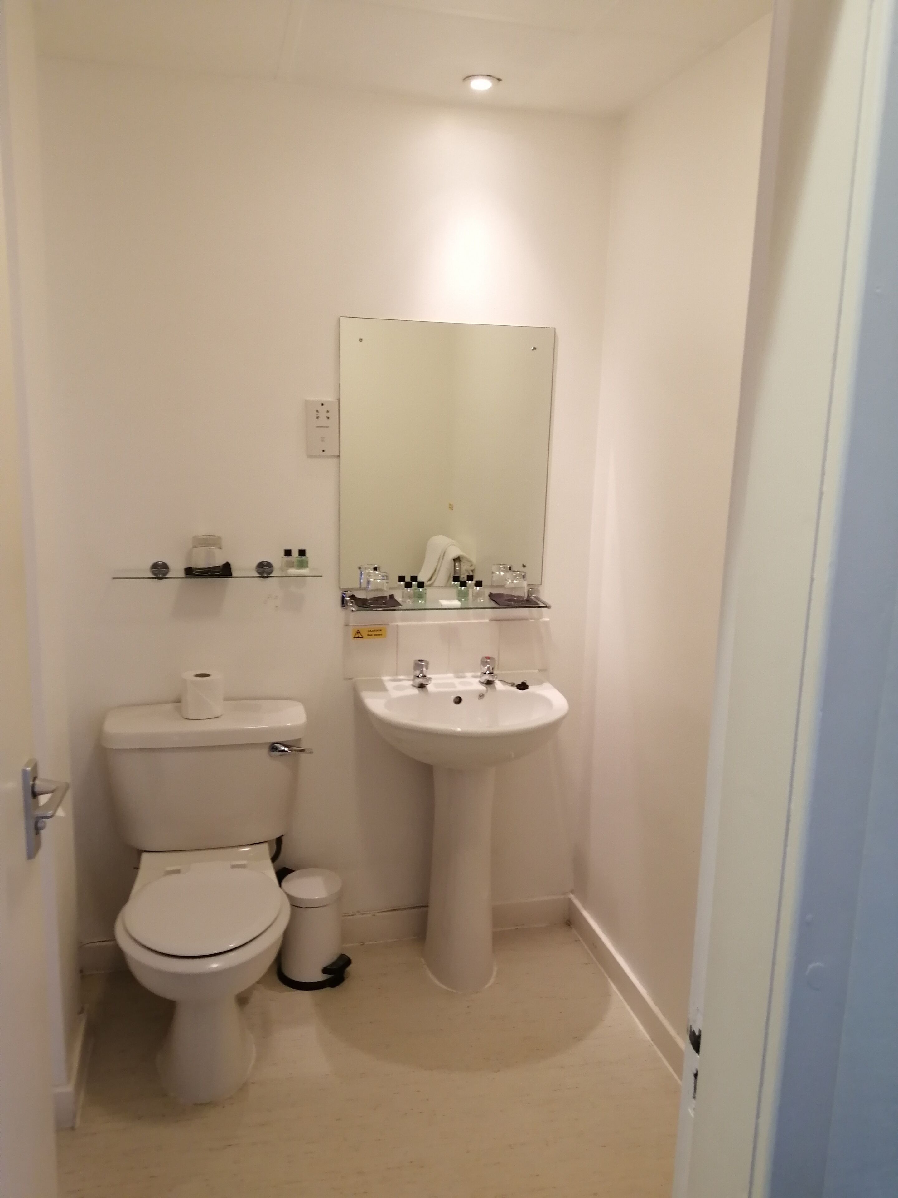 Eight Acres Hotel & Spa