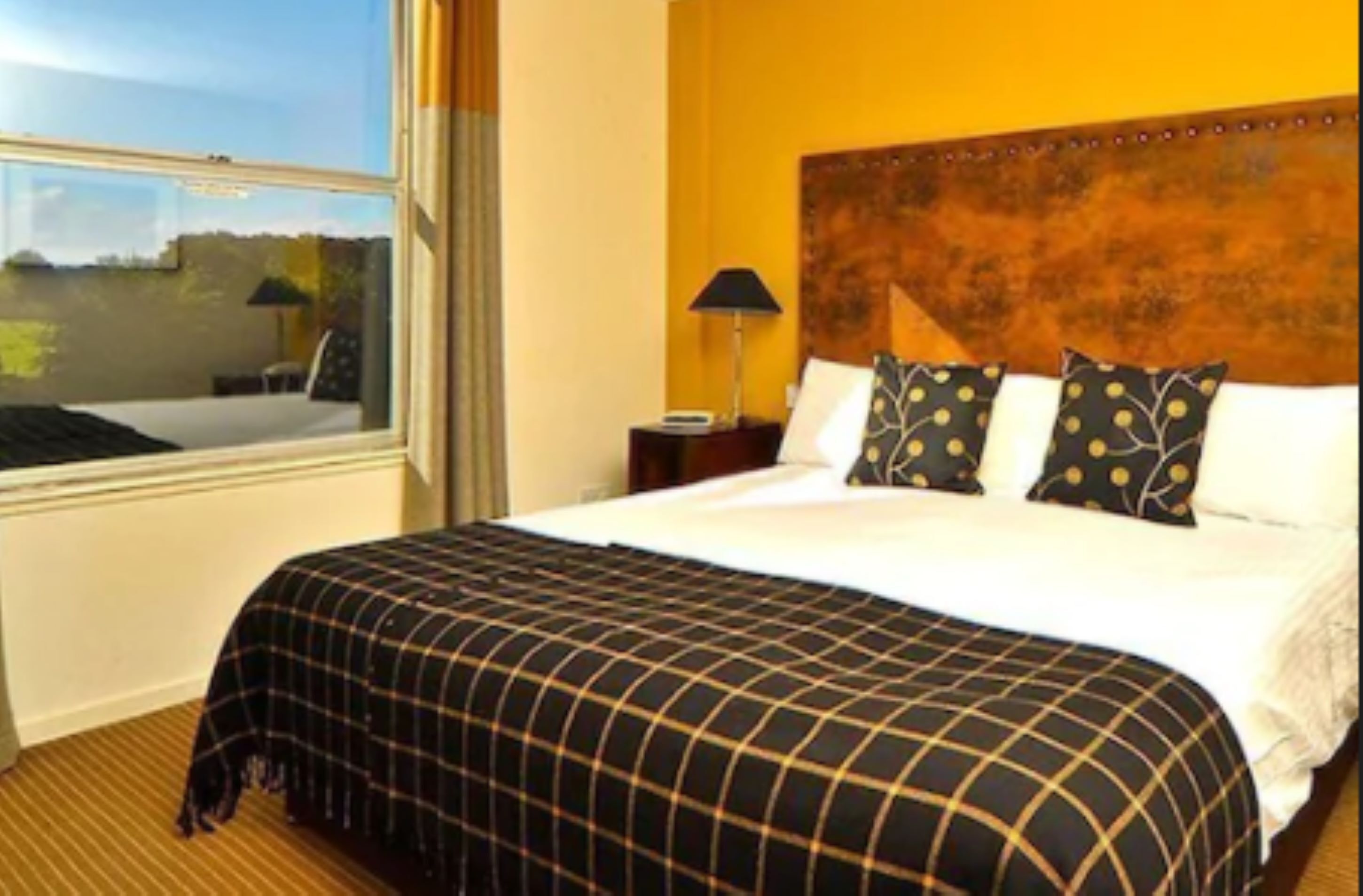 Eight Acres Hotel & Spa