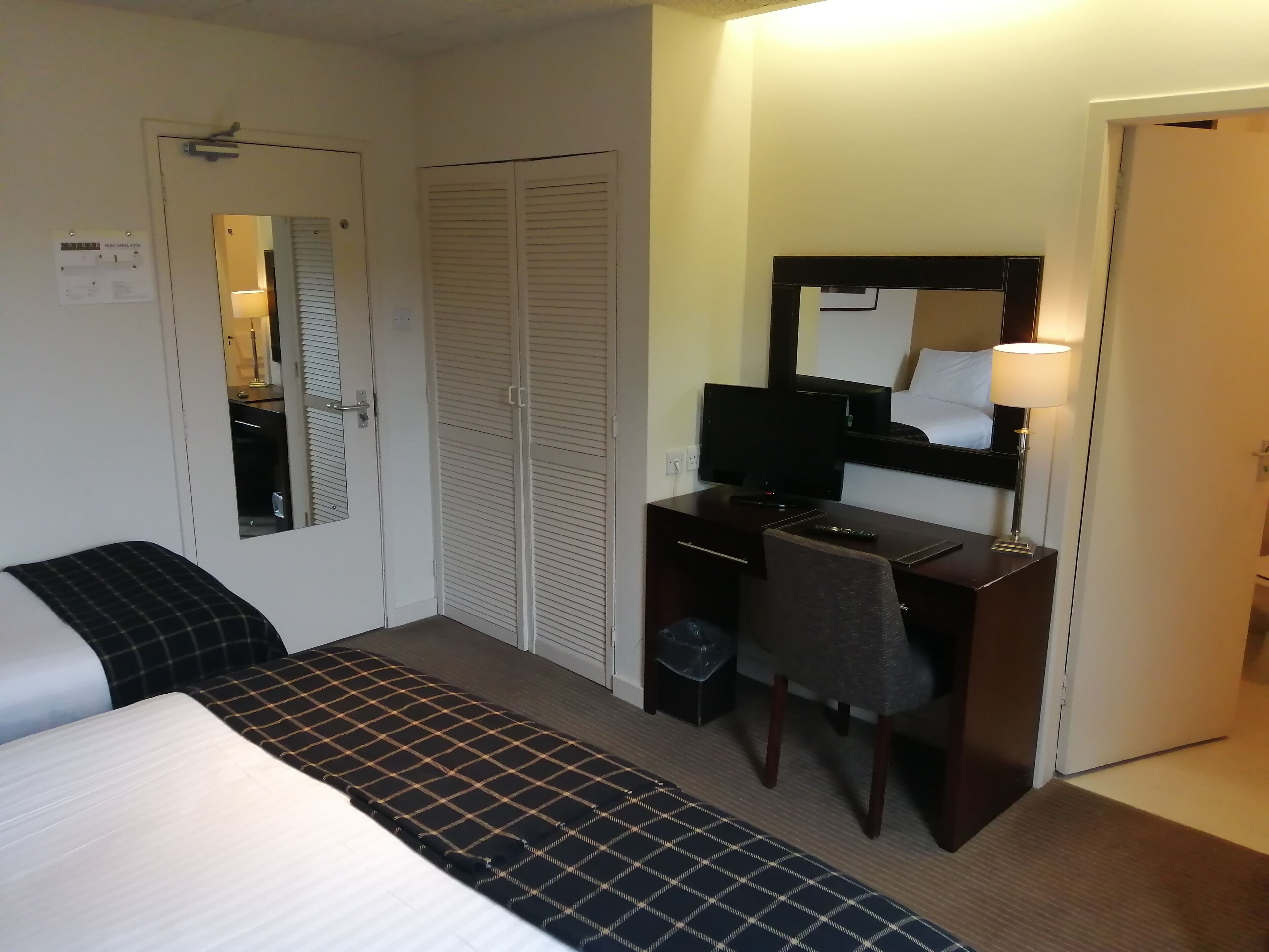 Eight Acres Hotel & Spa