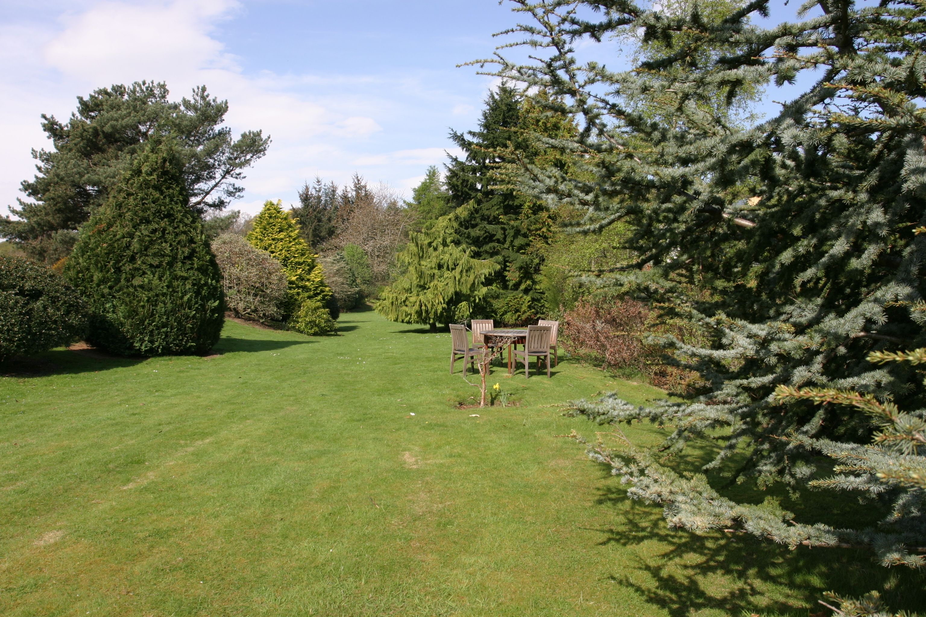 Eight Acres Hotel & Spa