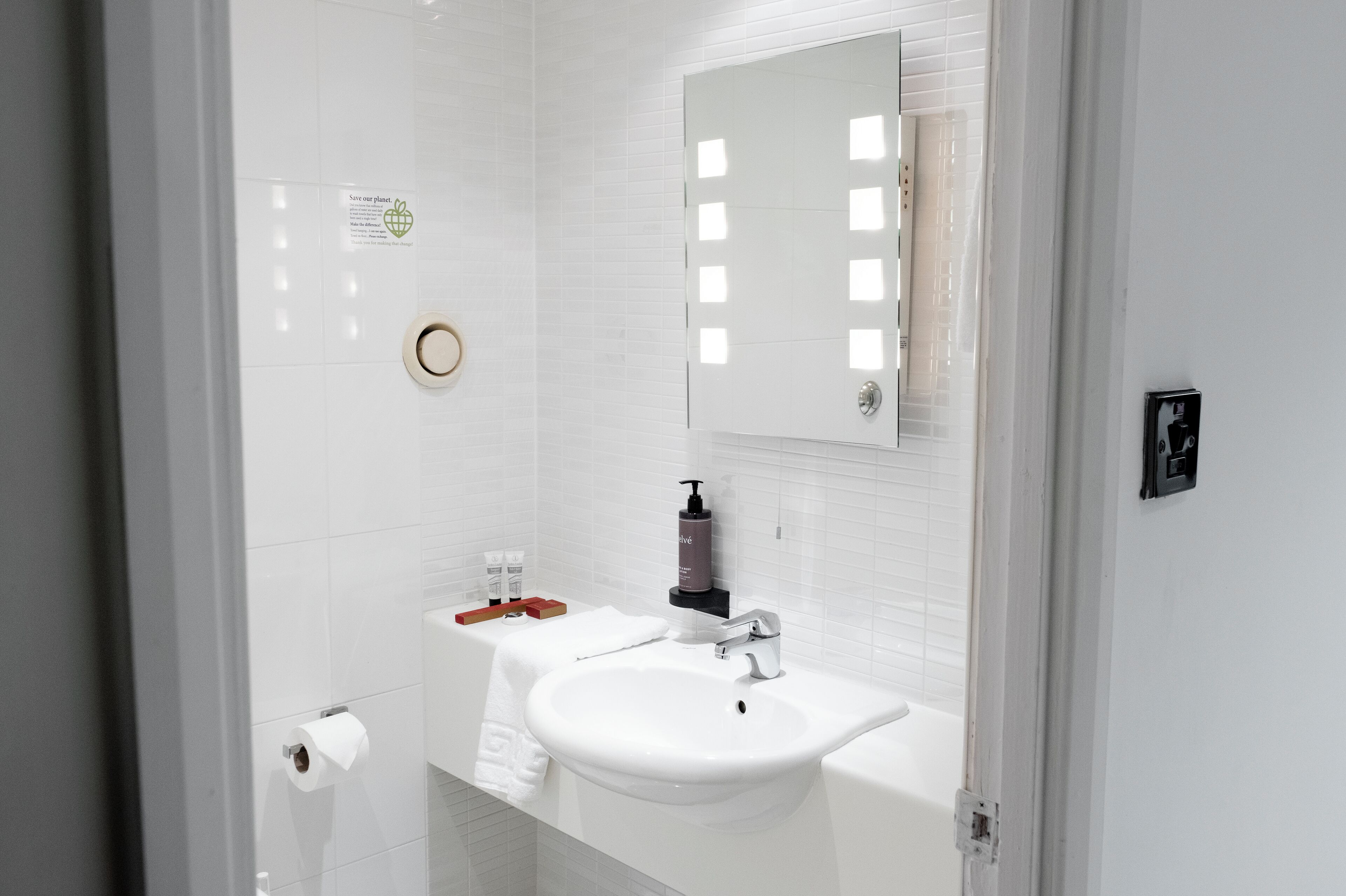 Muthu Glasgow River Hotel