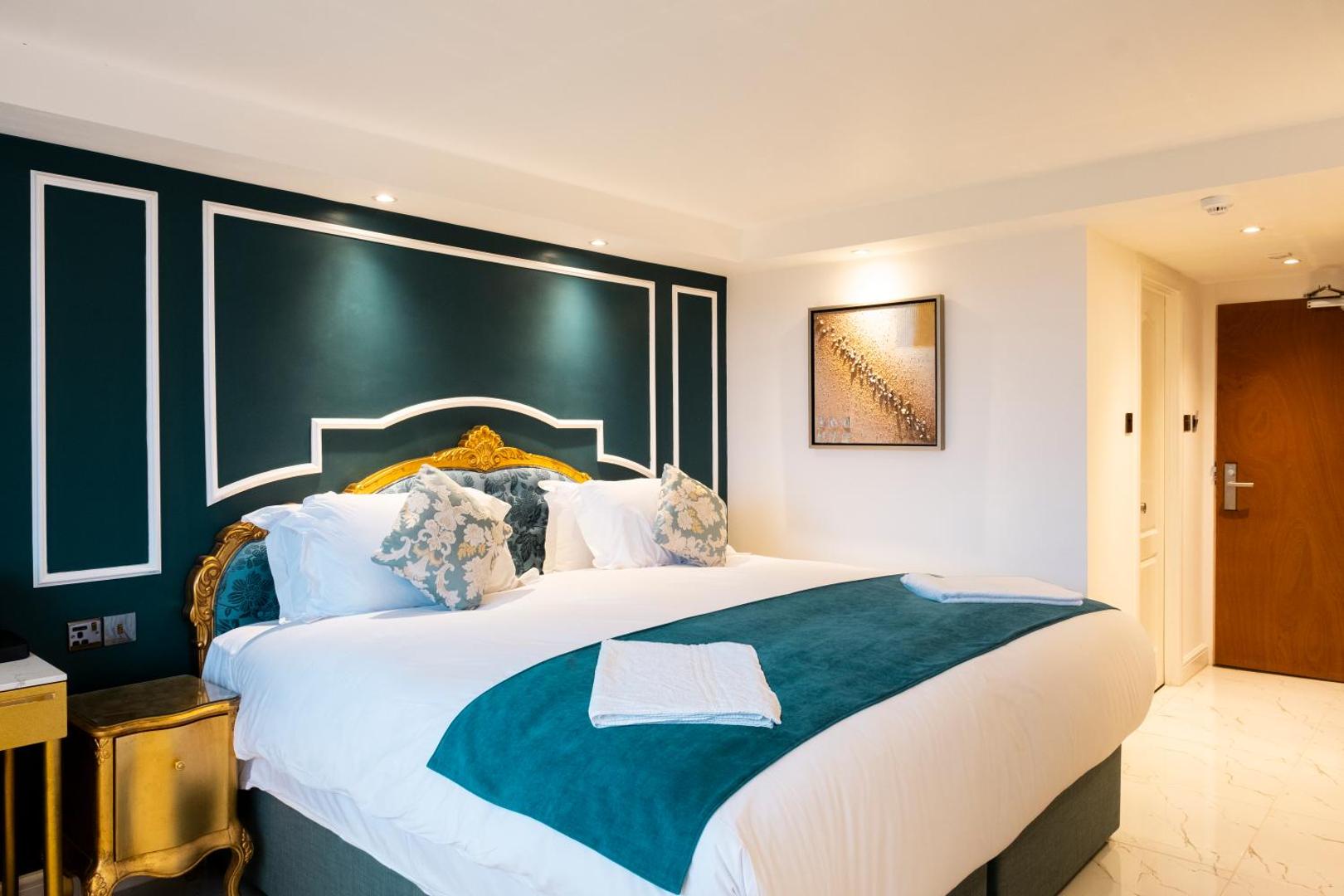 Muthu Glasgow River Hotel