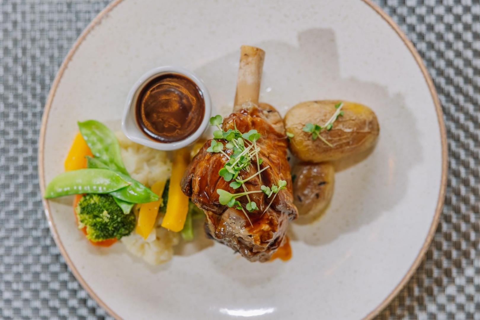 Muthu Fort William Hotel