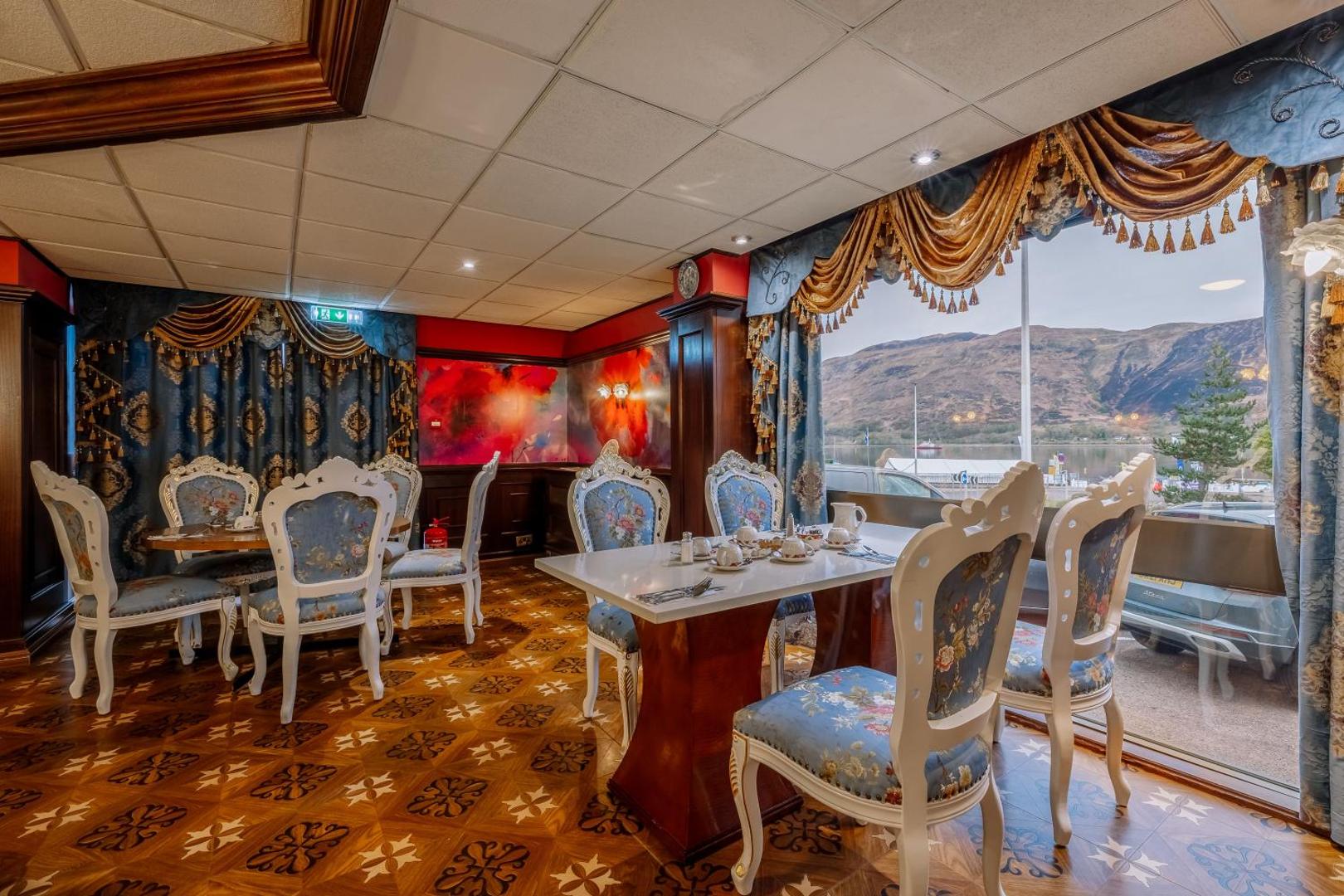 Muthu Fort William Hotel