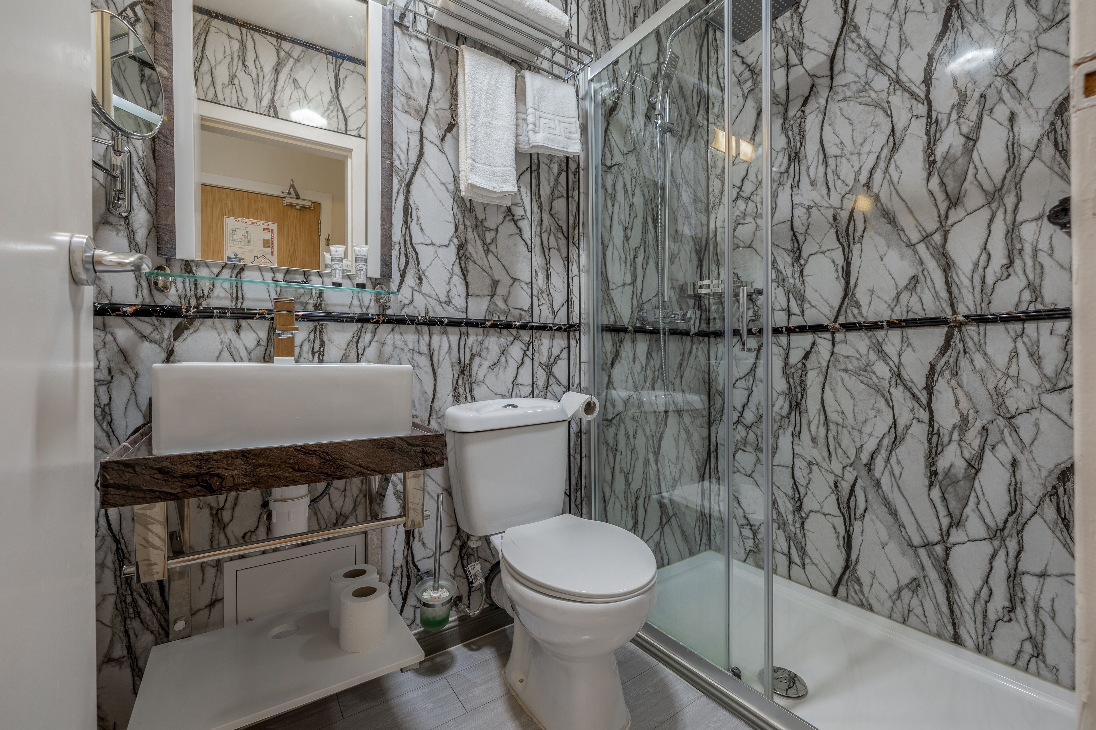 Muthu Fort William Hotel