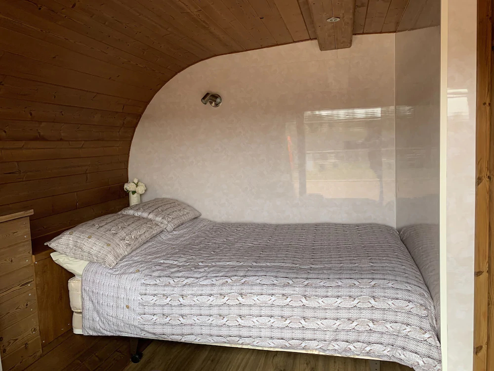 AC/DC Glamping