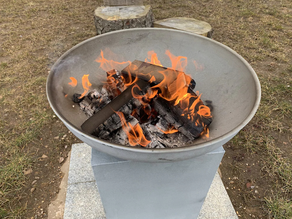 AC/DC Glamping