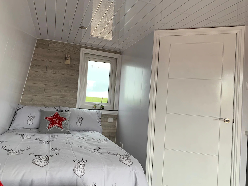 AC/DC Glamping