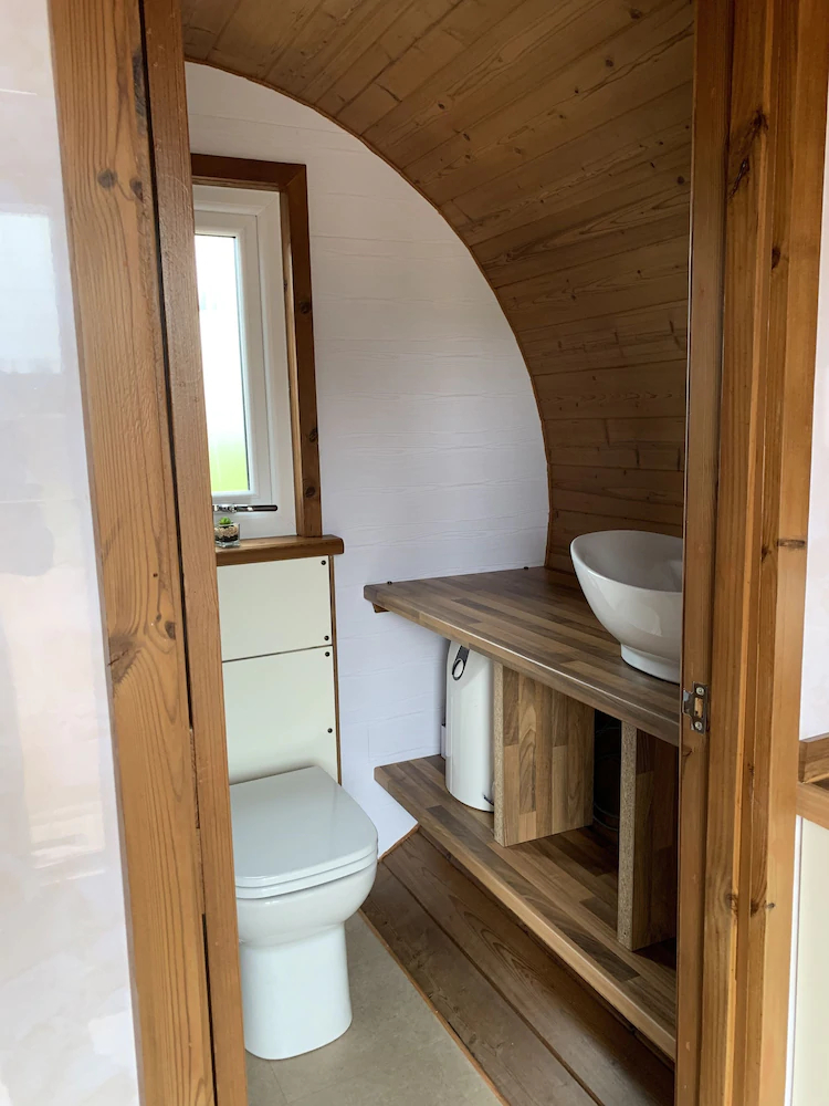 AC/DC Glamping