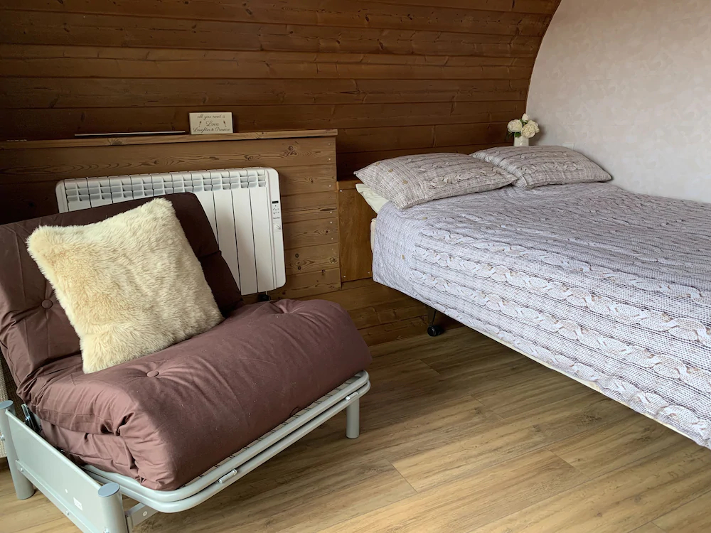 AC/DC Glamping