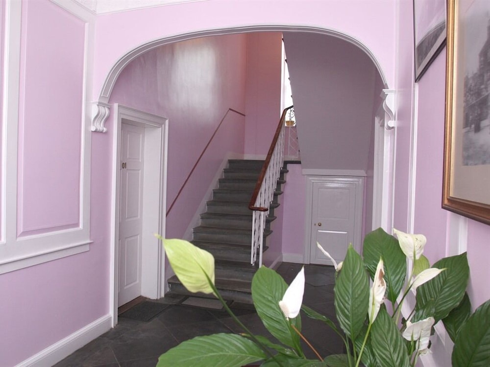 No 52 Charlotte Street