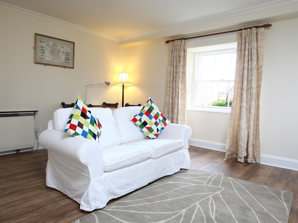 No 52 Charlotte Street