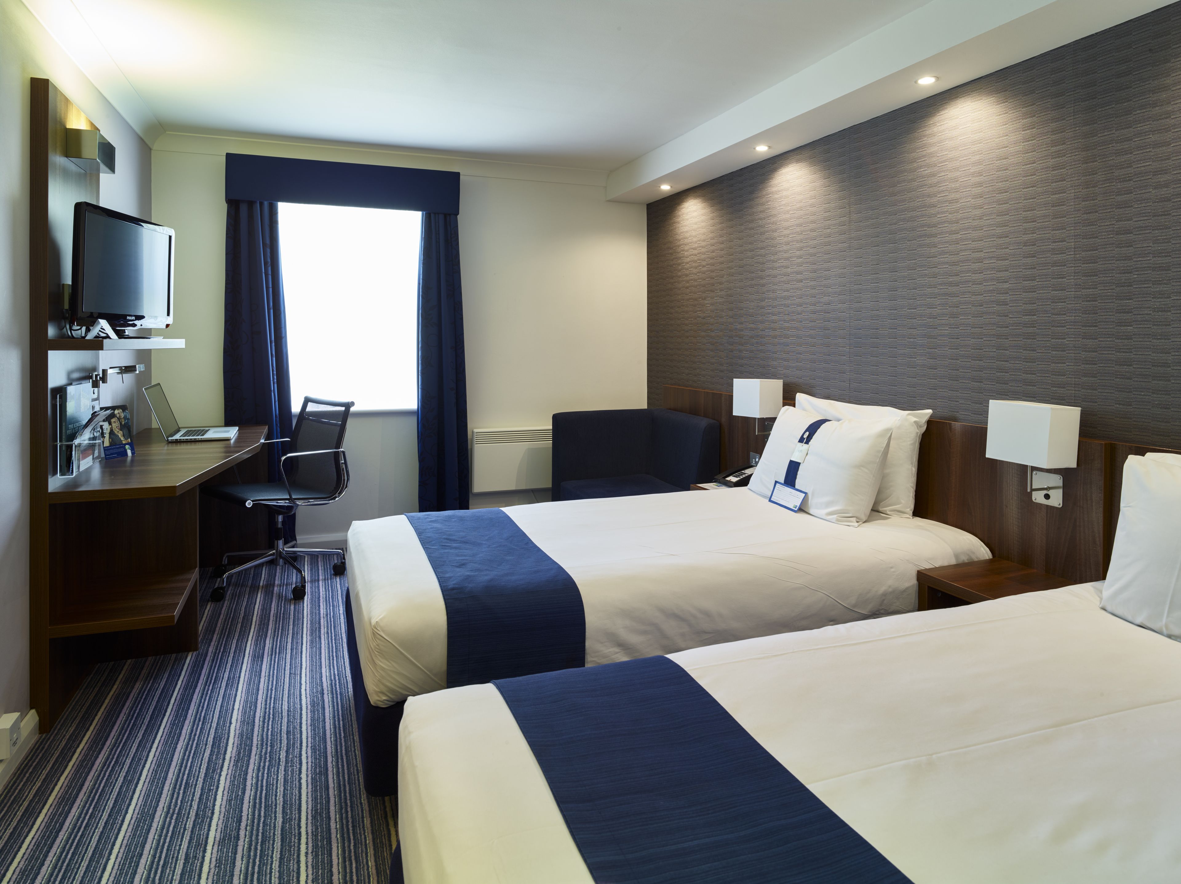 Holiday Inn Express Glenrothes