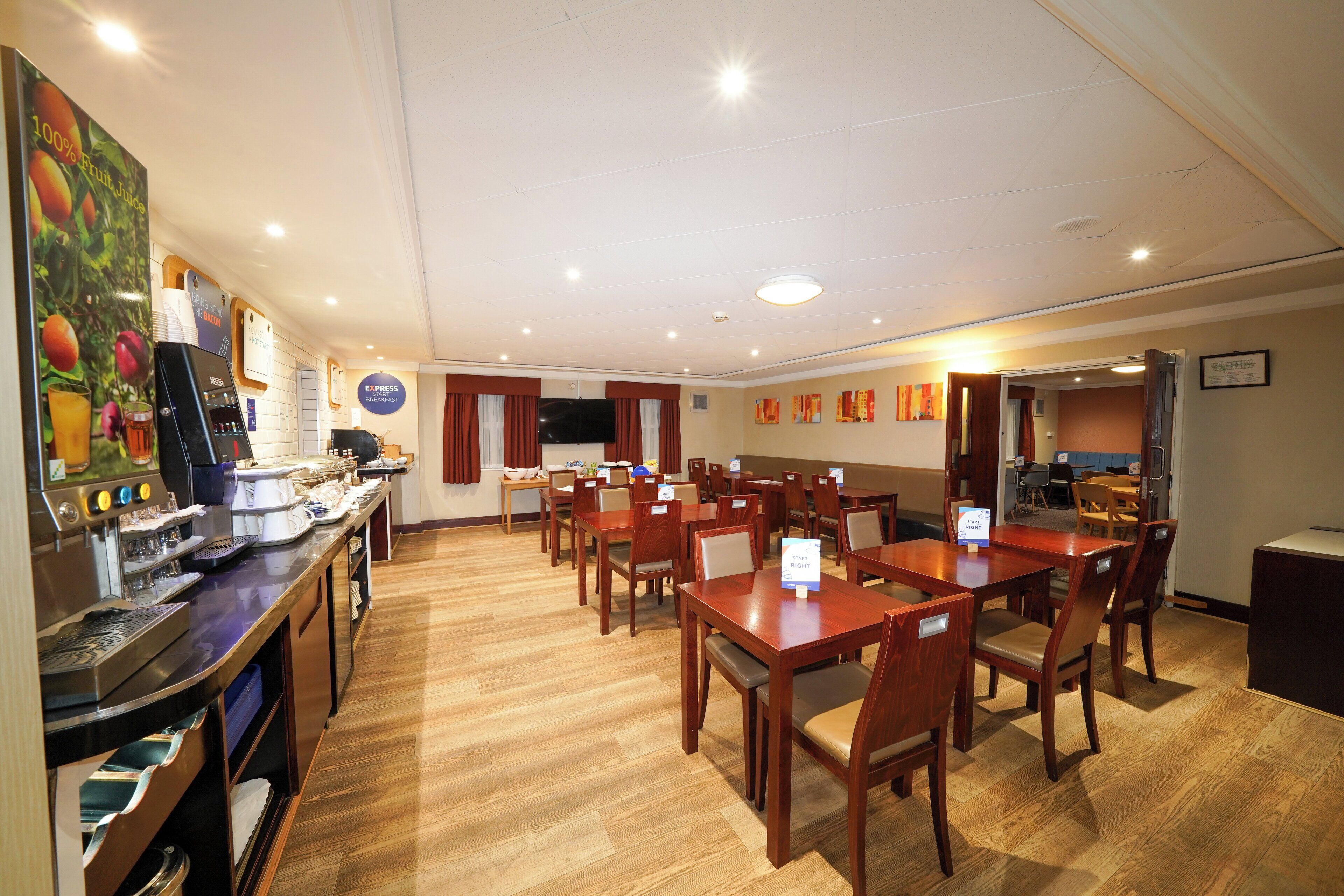 Holiday Inn Express Glenrothes