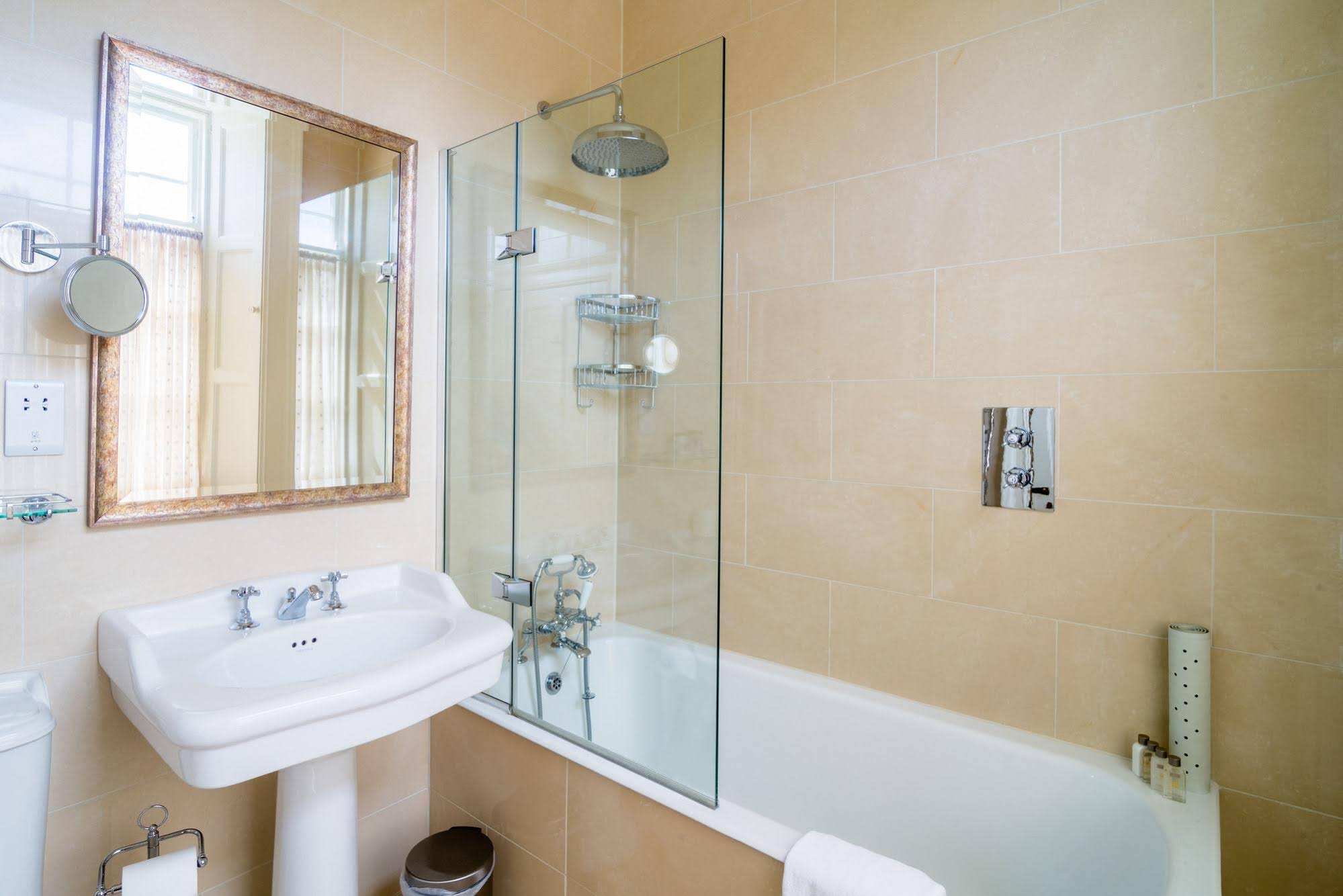 SCHLOSS Roxburghe Hotel