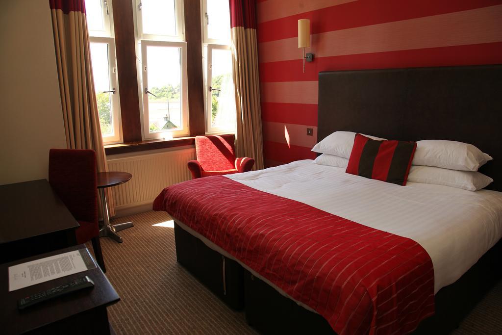 Rosslea Hall