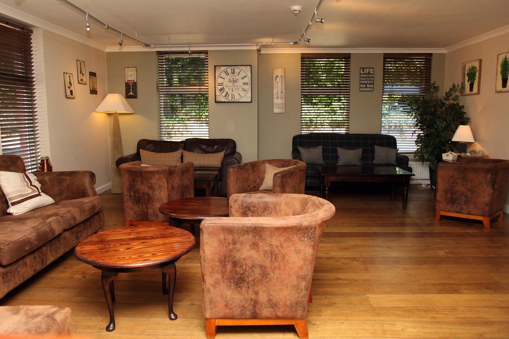 Rosslea Hall