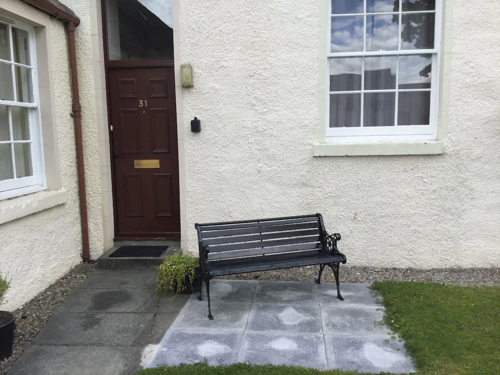 Inverness Apartments Courtyard Cottage