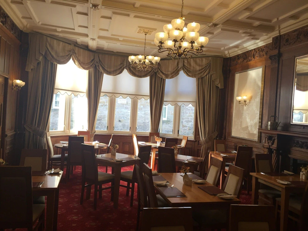 Victoria Hotel