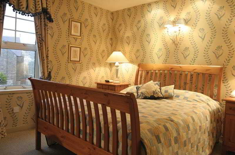 Portland Arms Hotel