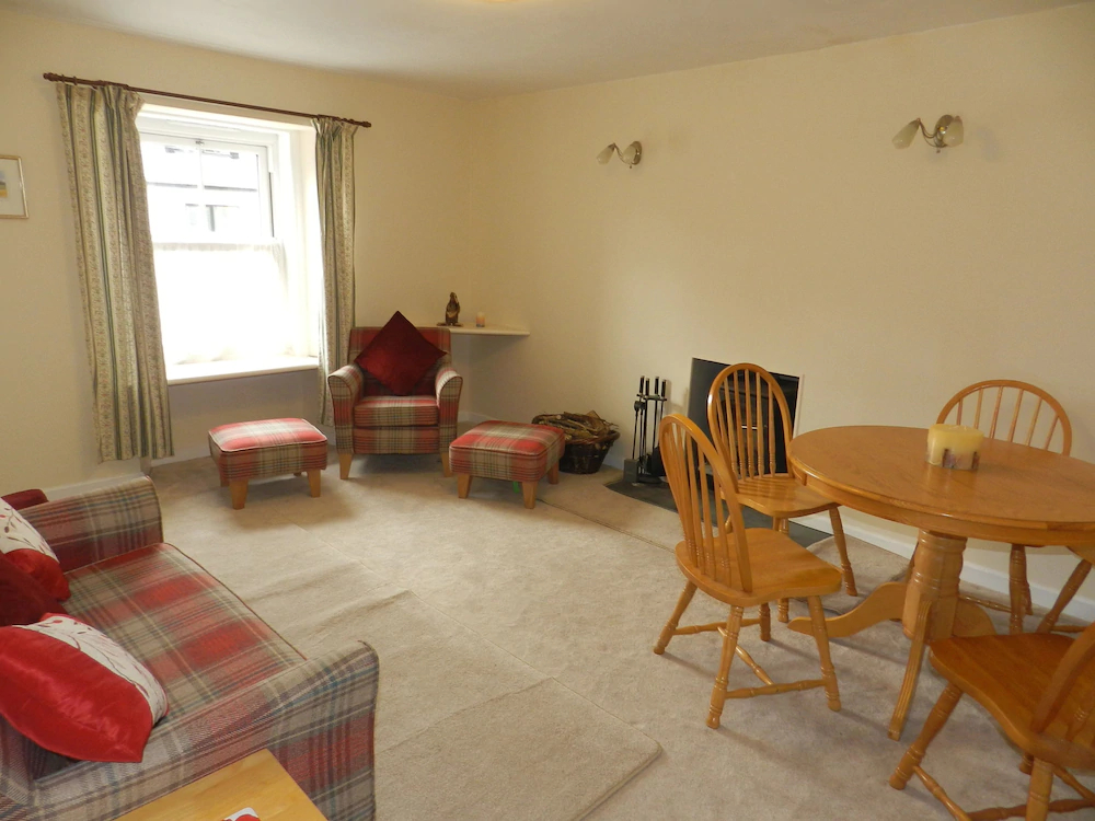 Highland Holiday Homes Elm Cottage