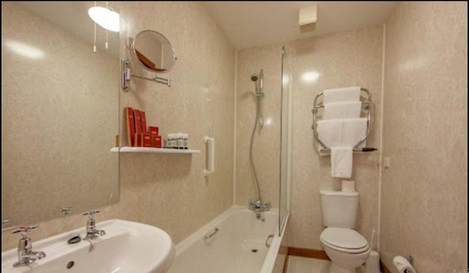 Muthu Alexandra Hotel