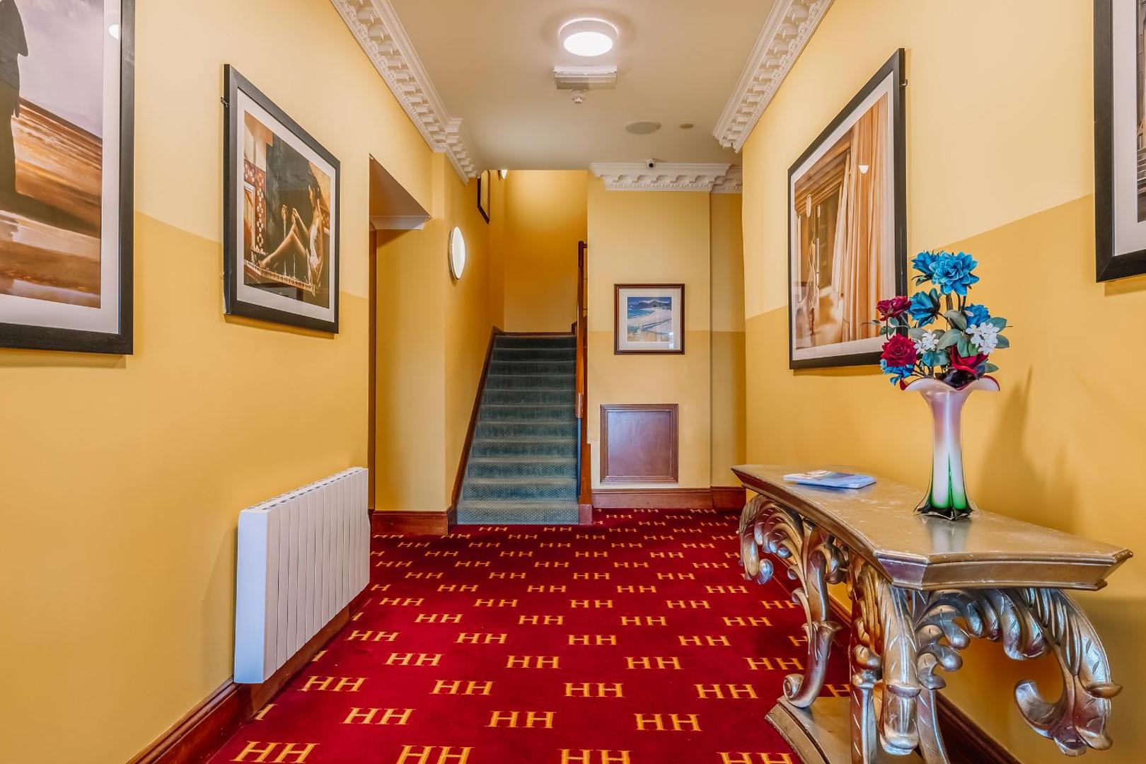 Muthu Alexandra Hotel