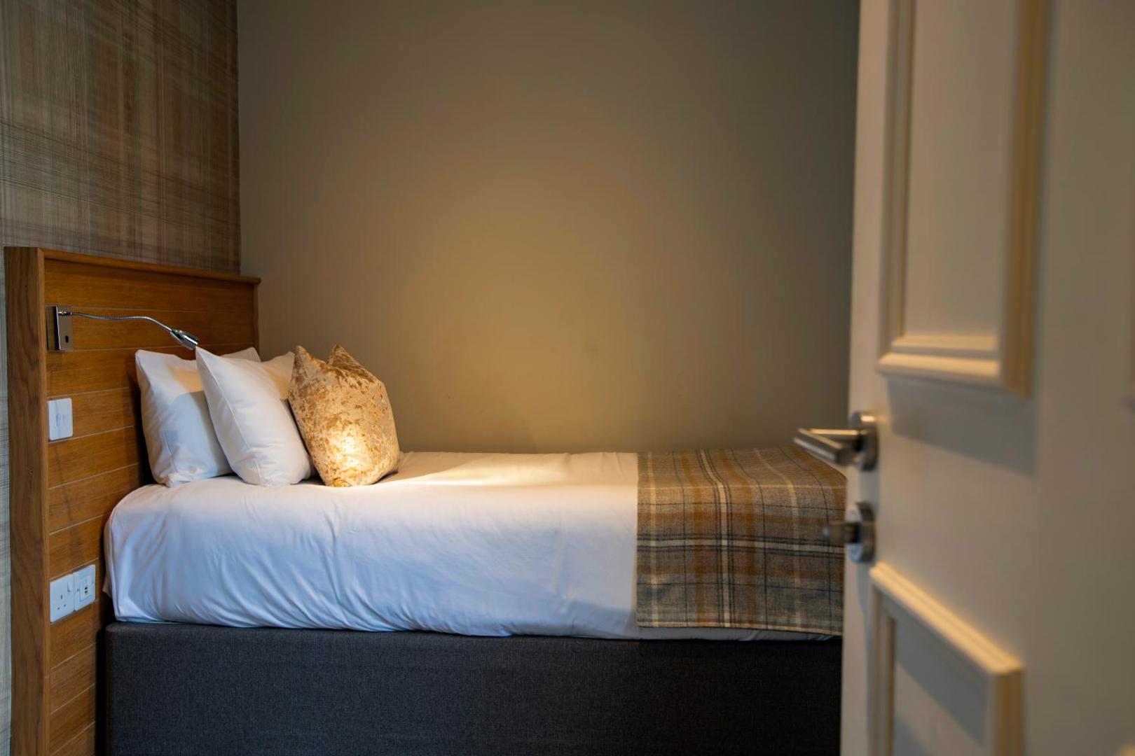 McKays Hotel, Bar & Restaurant