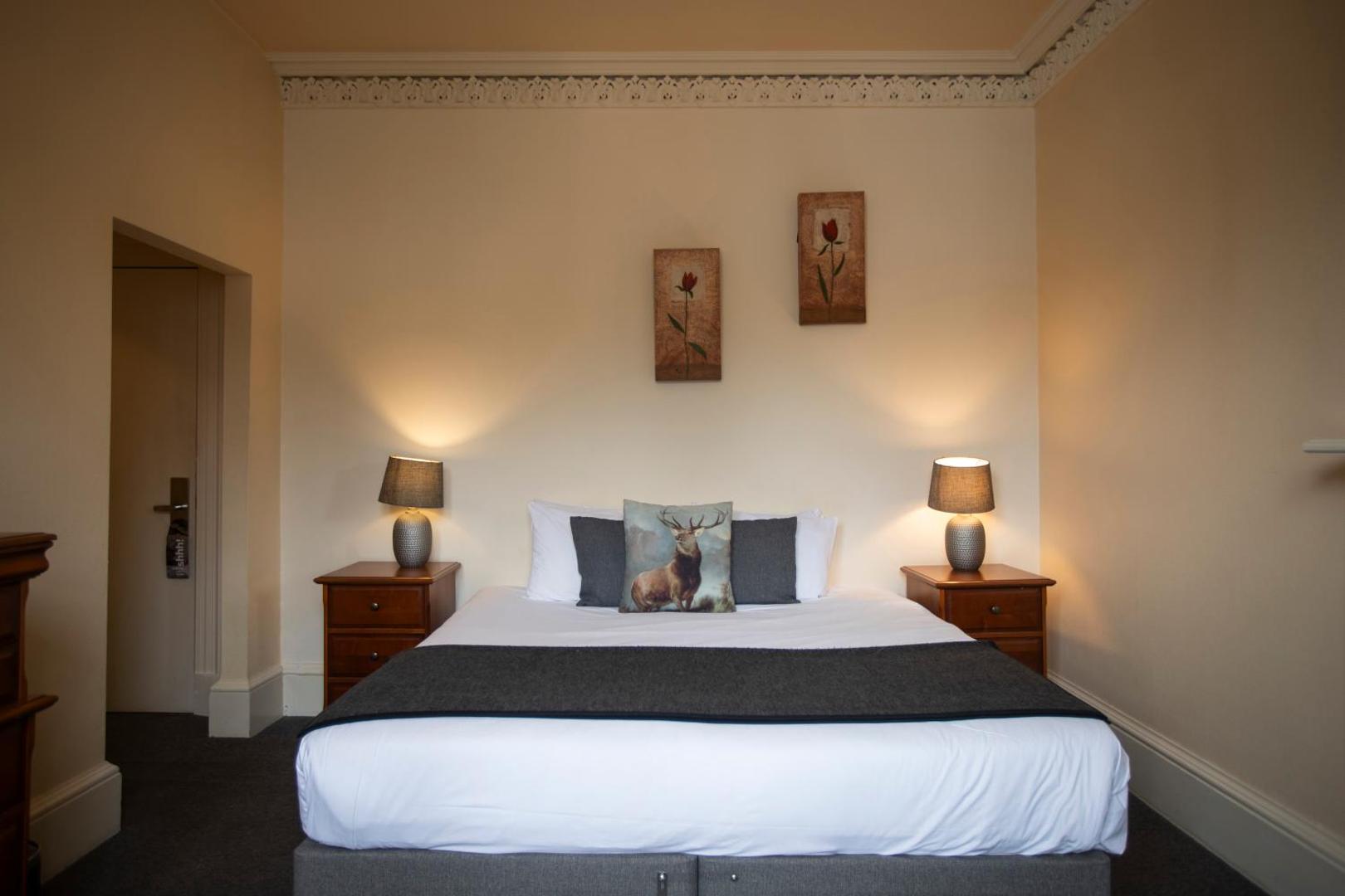 McKays Hotel, Bar & Restaurant