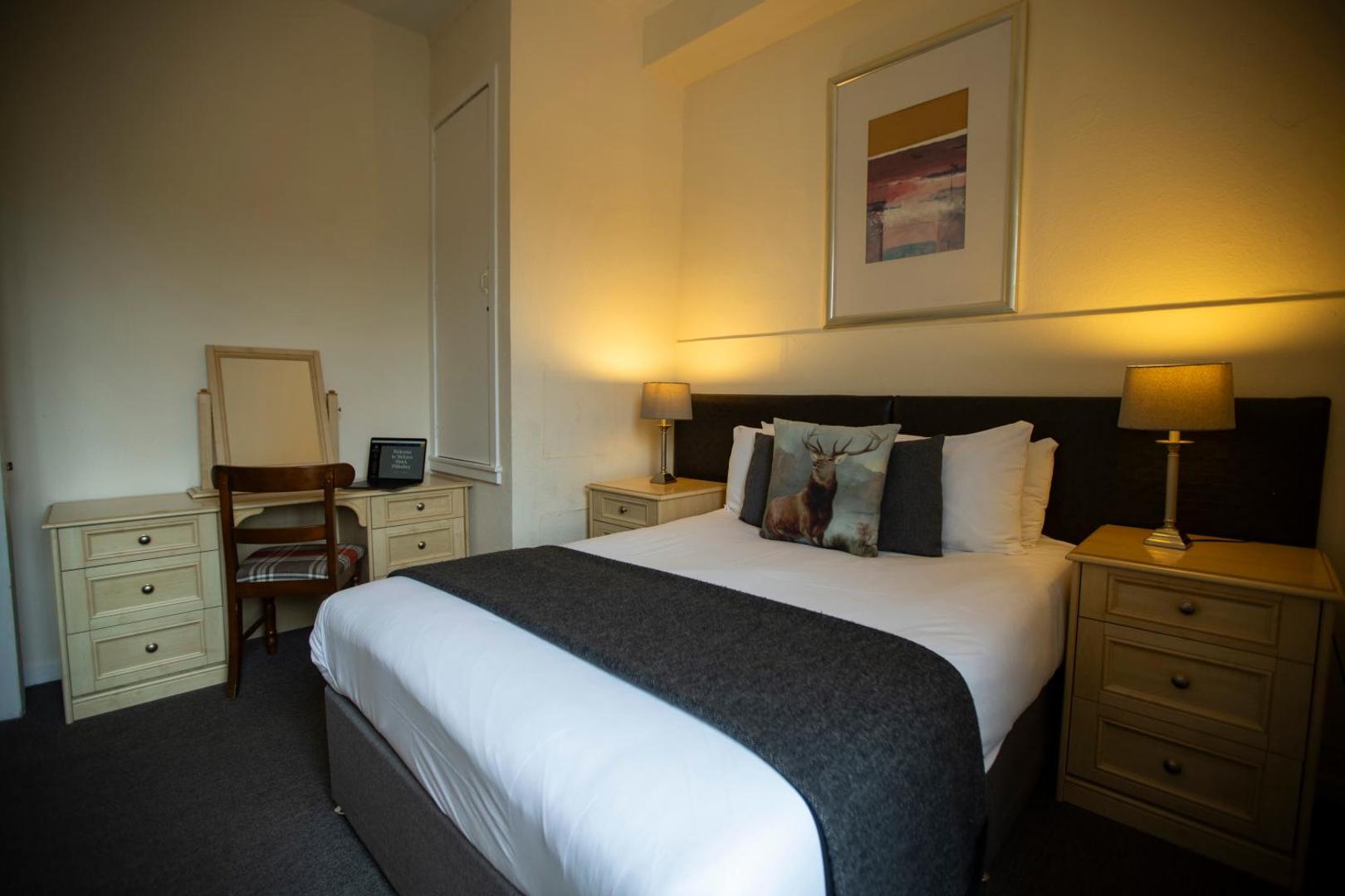 McKays Hotel, Bar & Restaurant