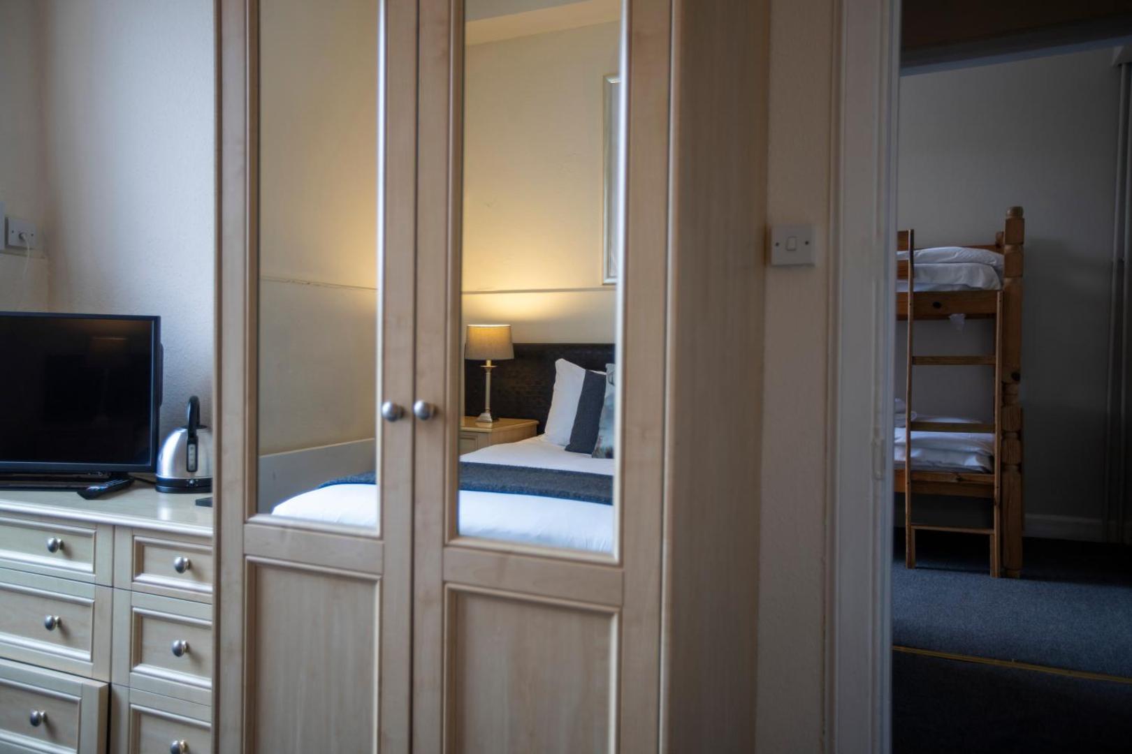 McKays Hotel, Bar & Restaurant