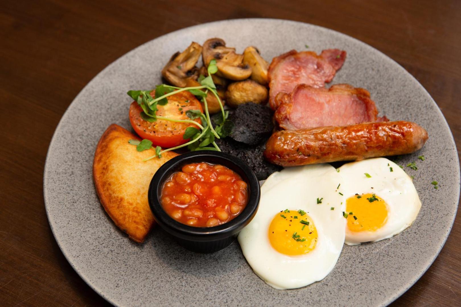 McKays Hotel, Bar & Restaurant