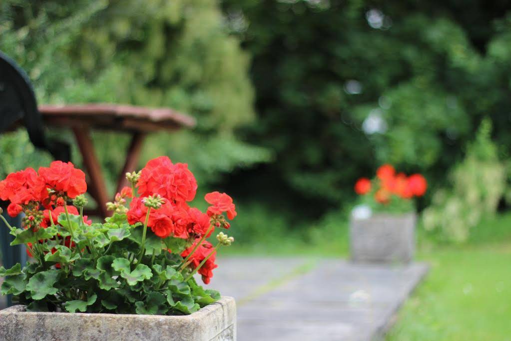 Tigh Na Cloich Hotel