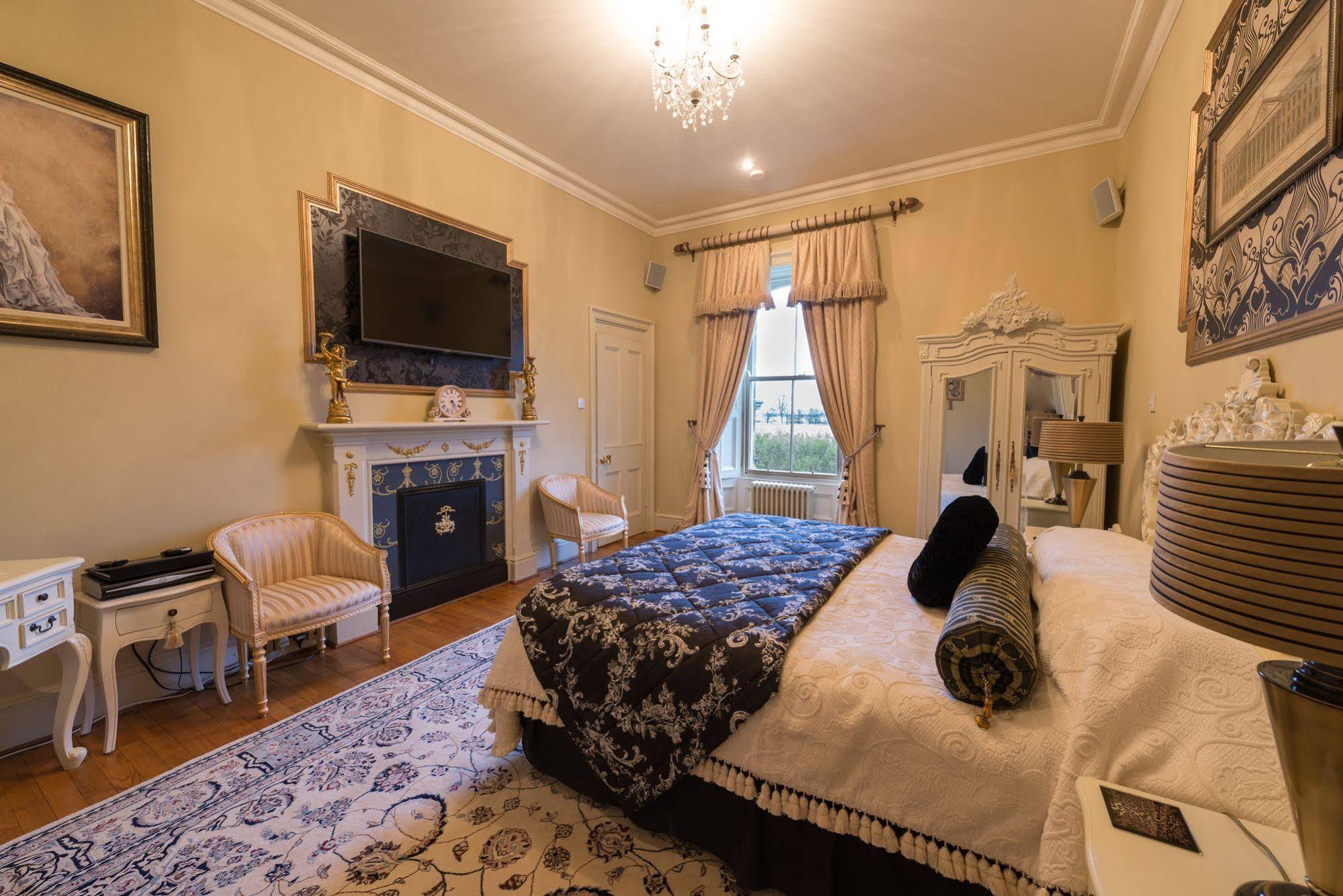 Eden Mansion Hotel