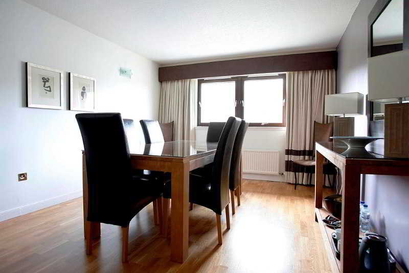 Stirling Court Hotel