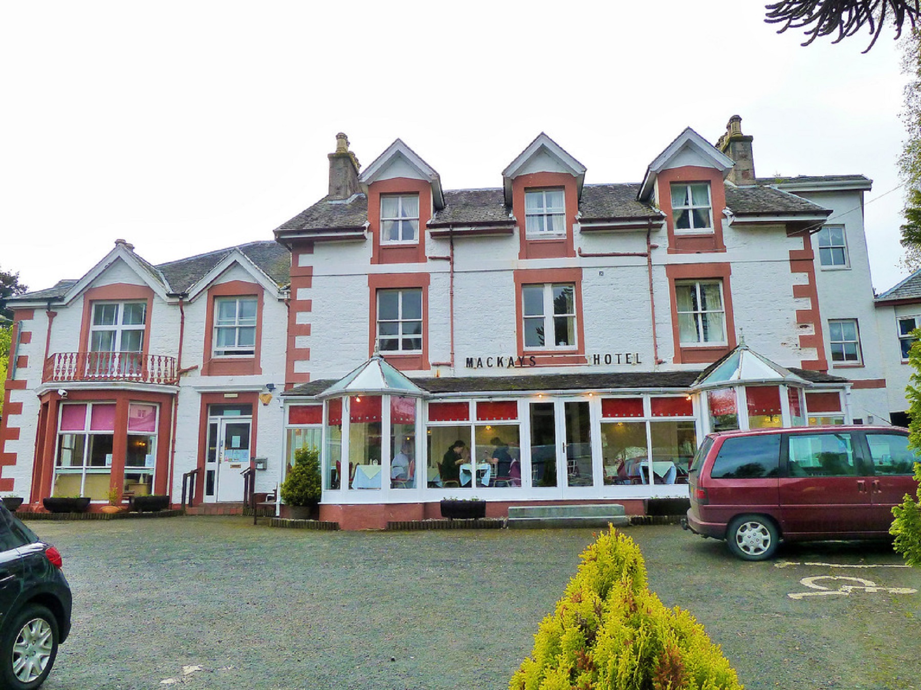 OYO Mackay's Spa Lodge Hotel