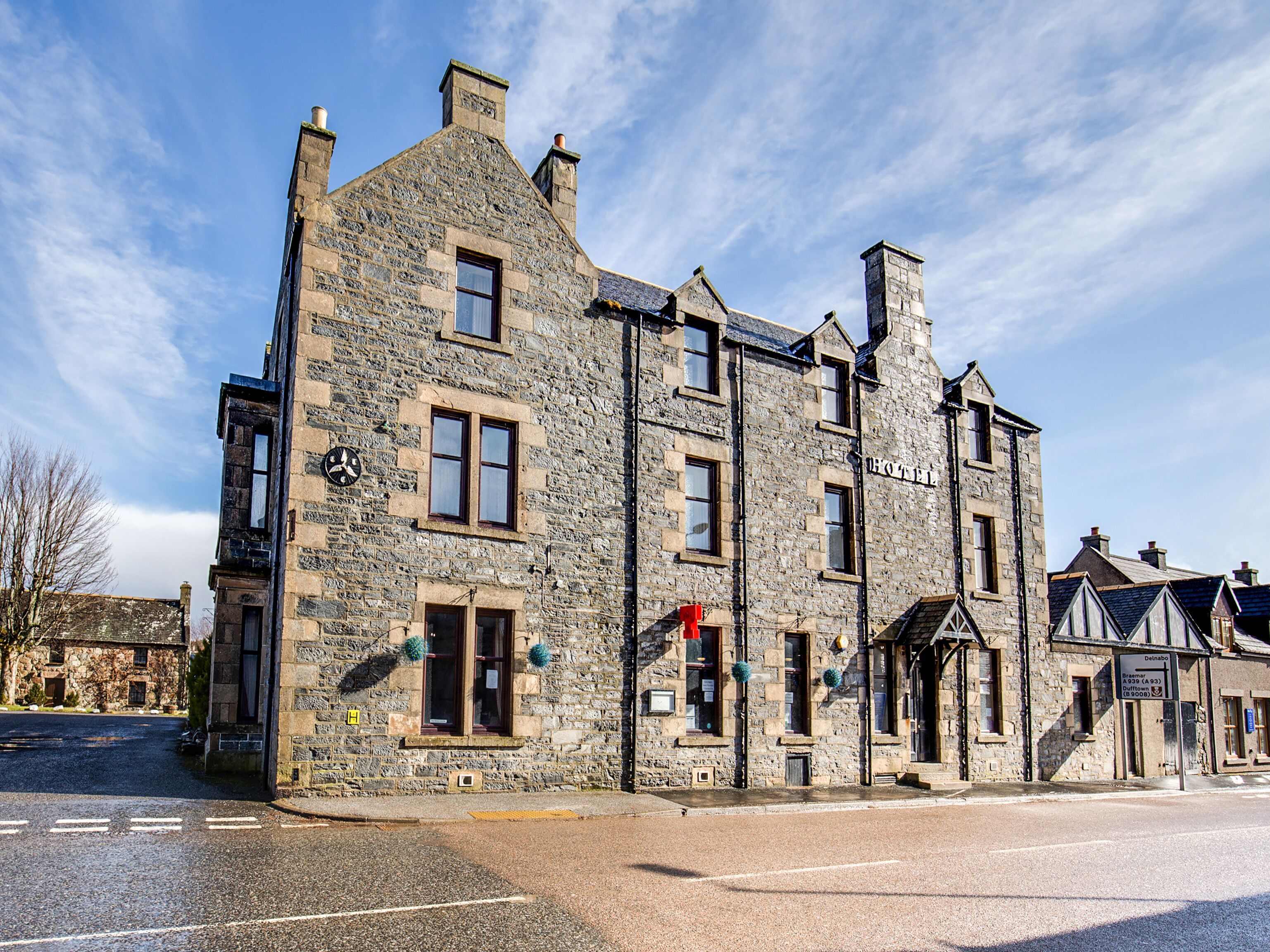 The Richmond Arms Hotel