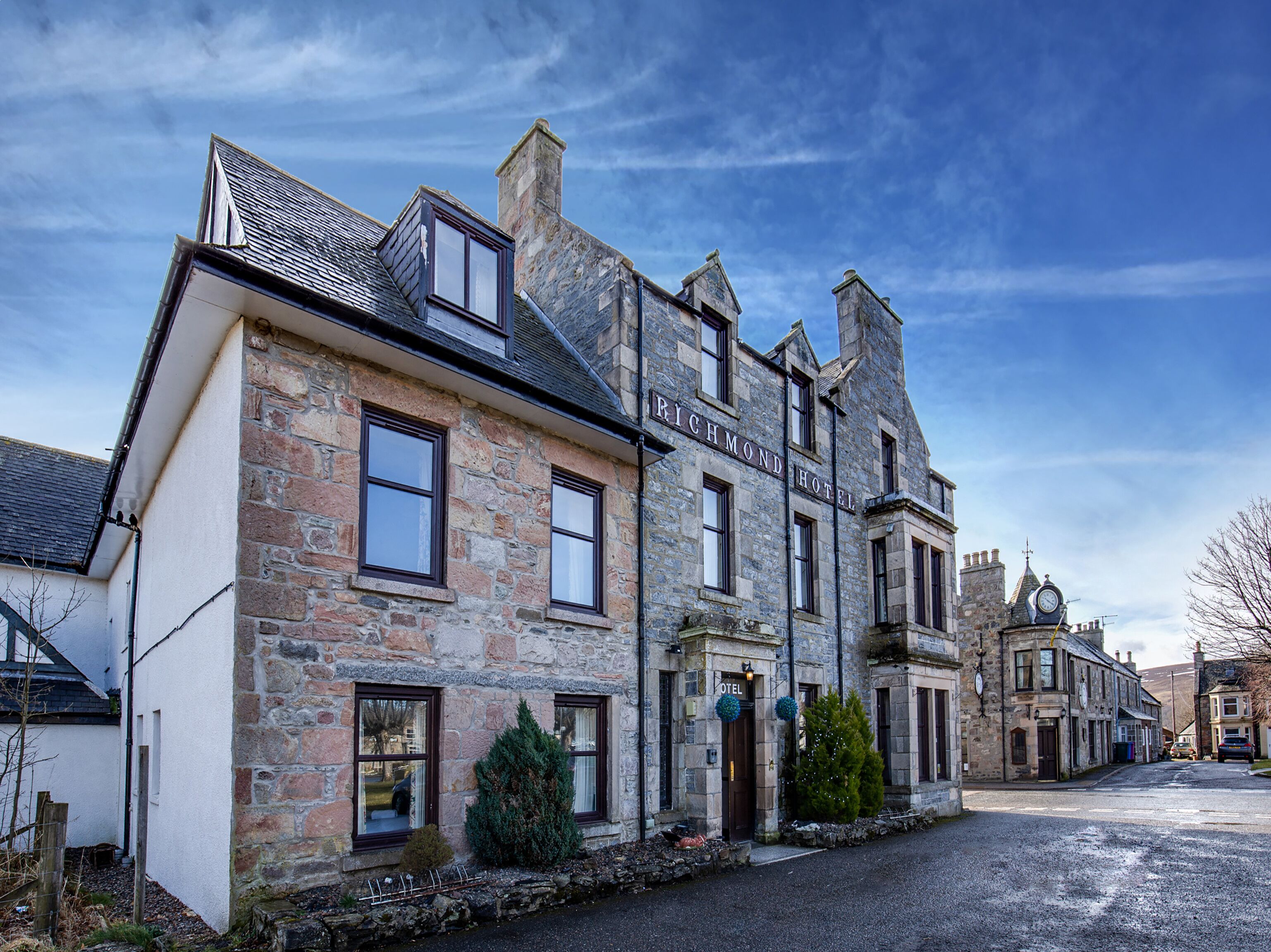 The Richmond Arms Hotel