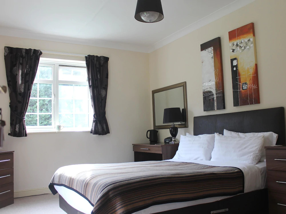 Plumpton House