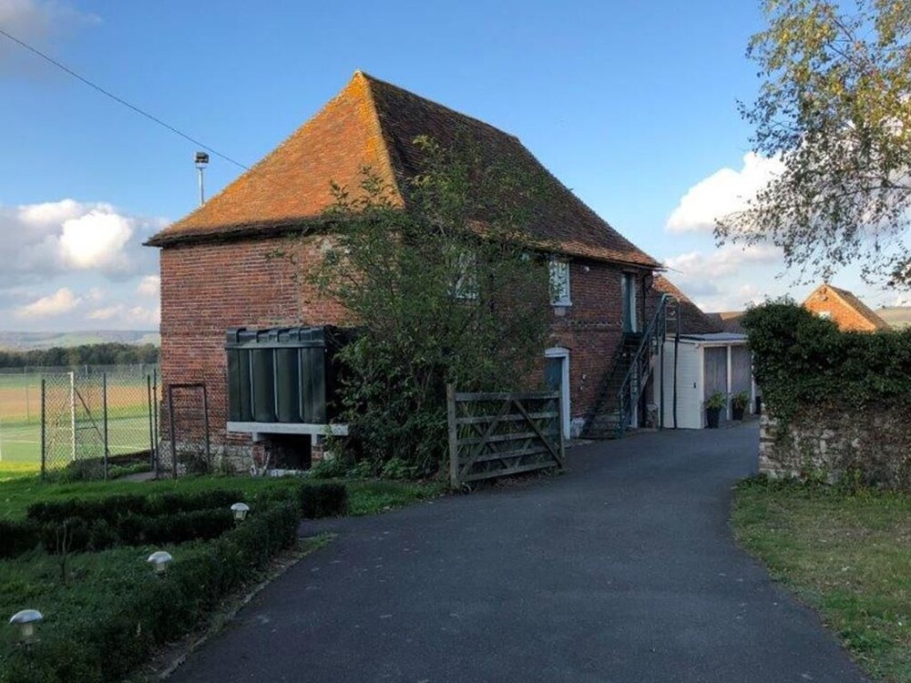 Plumpton House